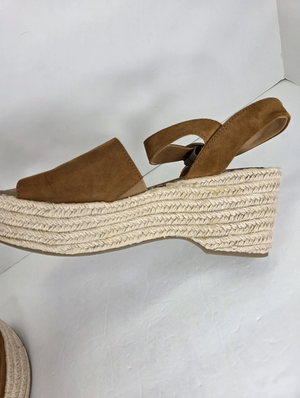 Universal Thread Sandals Women’s 11 Platform Espadrilles Brown Faux Suede Casual
